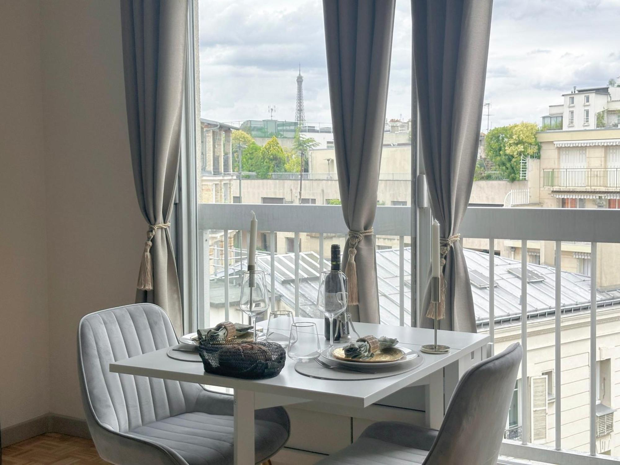 Brand-New Studio With Eiffel Tower View Париж Экстерьер фото